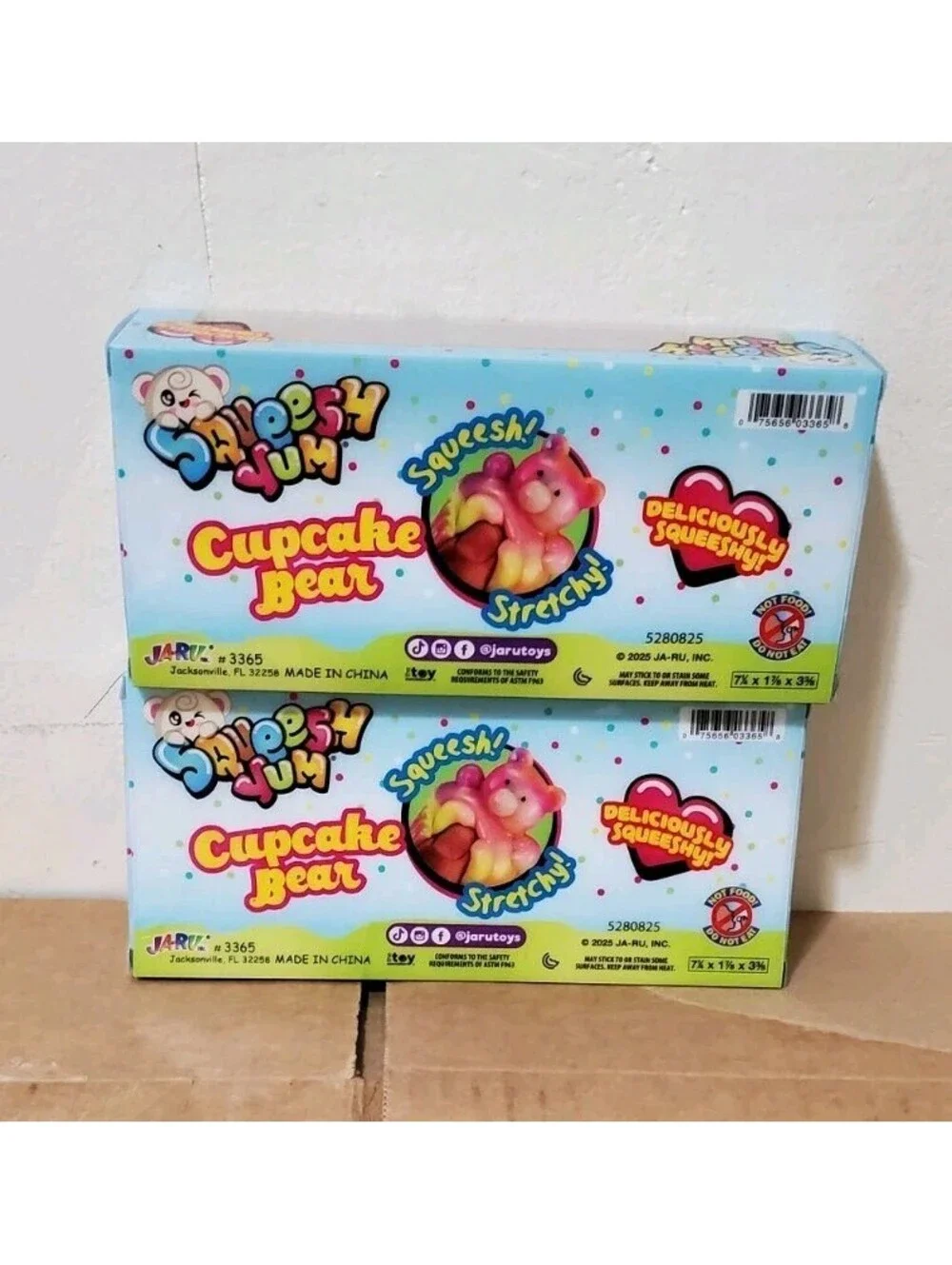 Squeesh Yum Cupcake Bear 3-Pack Squishy Tie Dye Colors Stretchy Toy A LOT OF 2